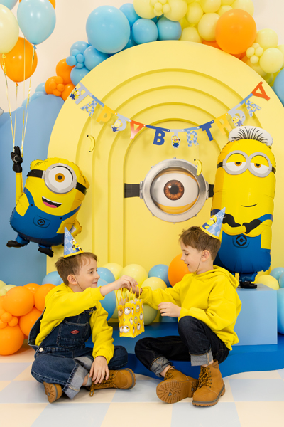 Minions, Balloon decor, Birthday party, Yellow costume, Children celebration