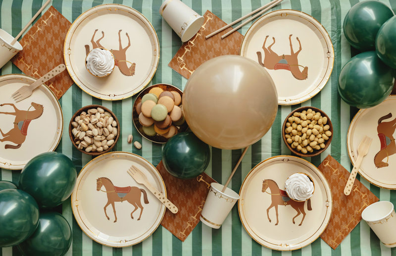 party, Tafelgeschirr,  Teller, Ballons, Snacks