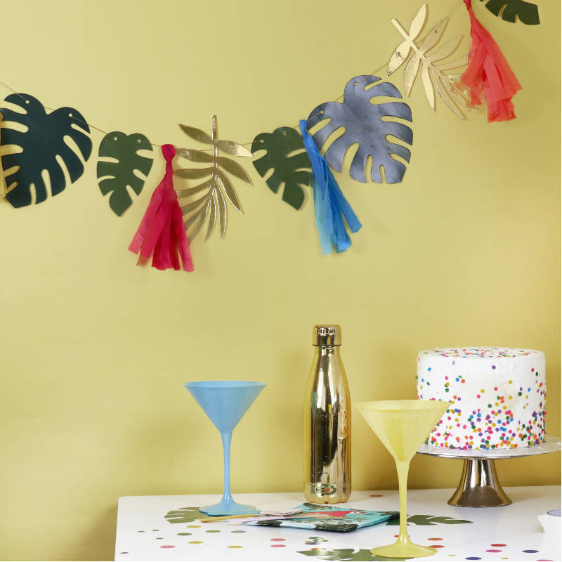 Kindergeburtstag-Girlande_Goldblaetter_mit_Tassel_1