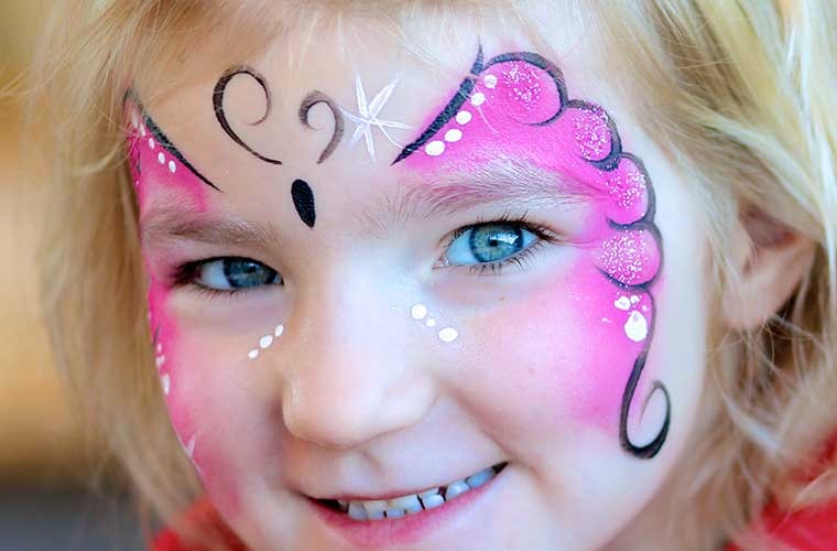 Kinderschminken, Schmetterling, Gesichtsschminke