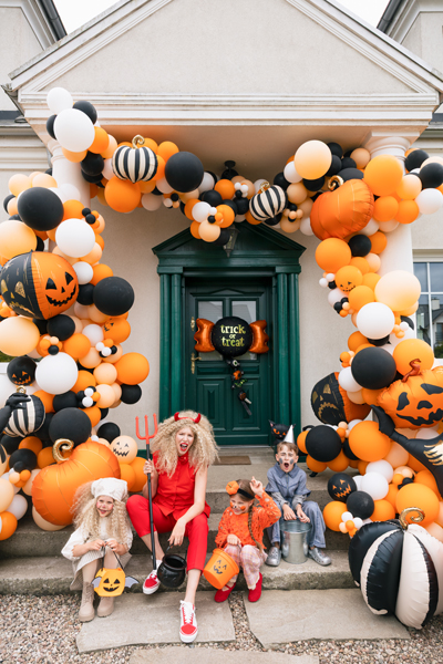 Halloween, Balloon decor, Pumpkins, Families, Trick or treat