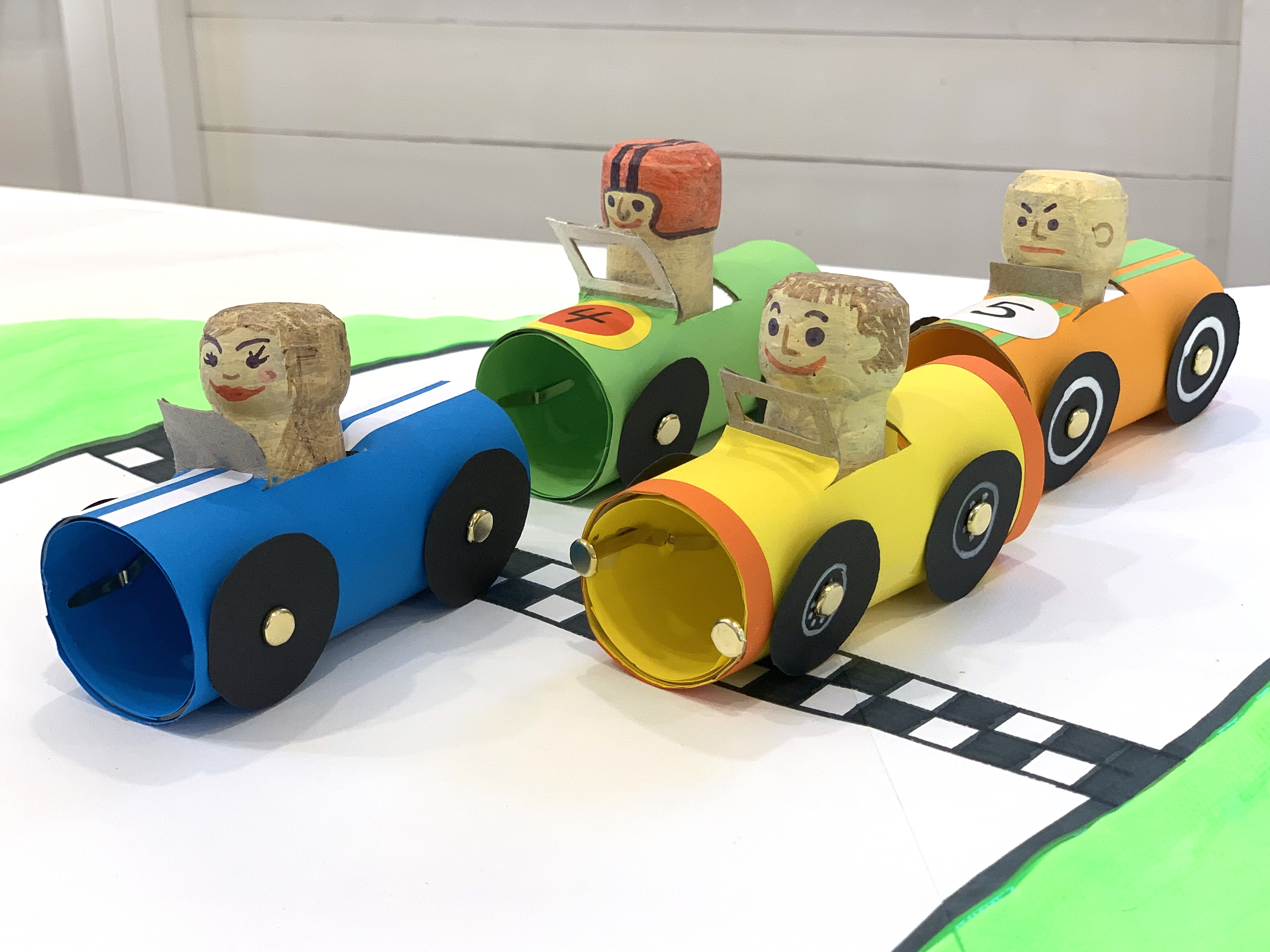 kinderparty On-the-Road_Auto-Werkstatt_Schritt-30AllohyTZb2IW