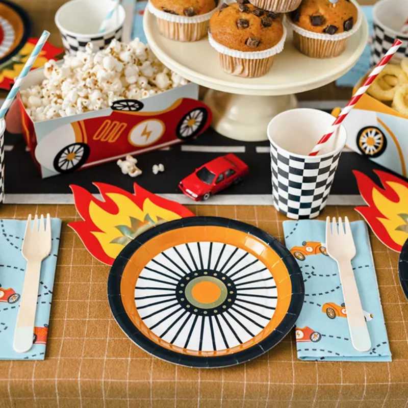 Kindergeburtstag-Partyteller-klein-Racing-Cars-2