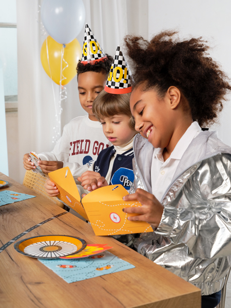 Kinder Geburtstag, Feier, Partyhüte, Bastelset, Geschenkschachtel