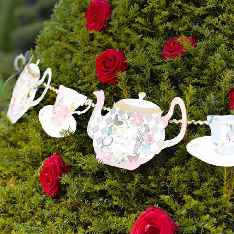 Kindergeburtstag-Girlande_Alice_im_Wunderland_1