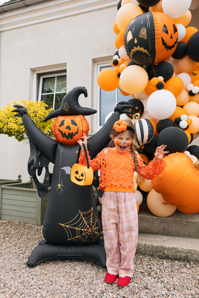 Halloween, Kürbis, Ballon-Säule, Spukfigur, Kind mit Laterne