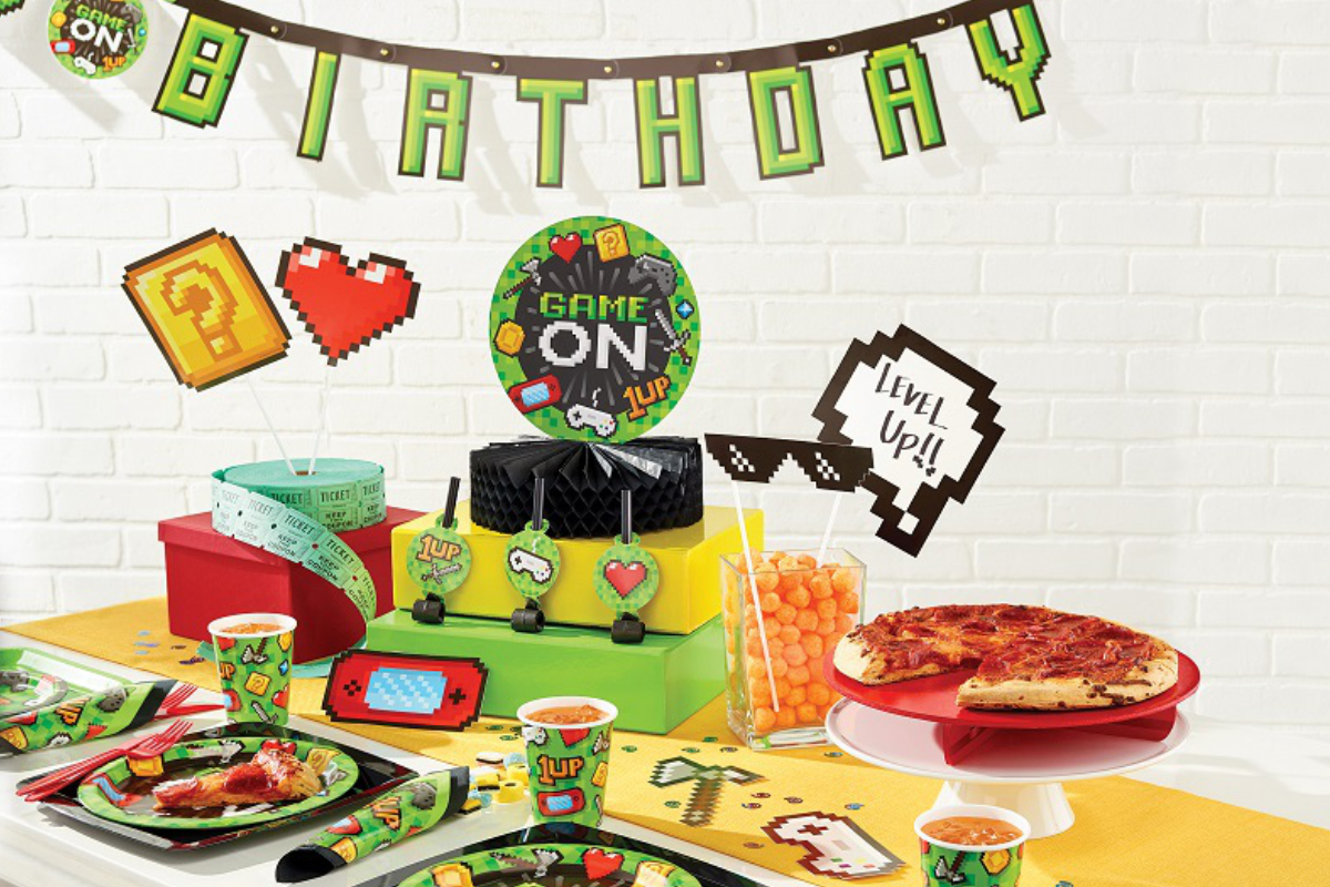 party-decor, game-themed, pixelated, pizza, snack-table