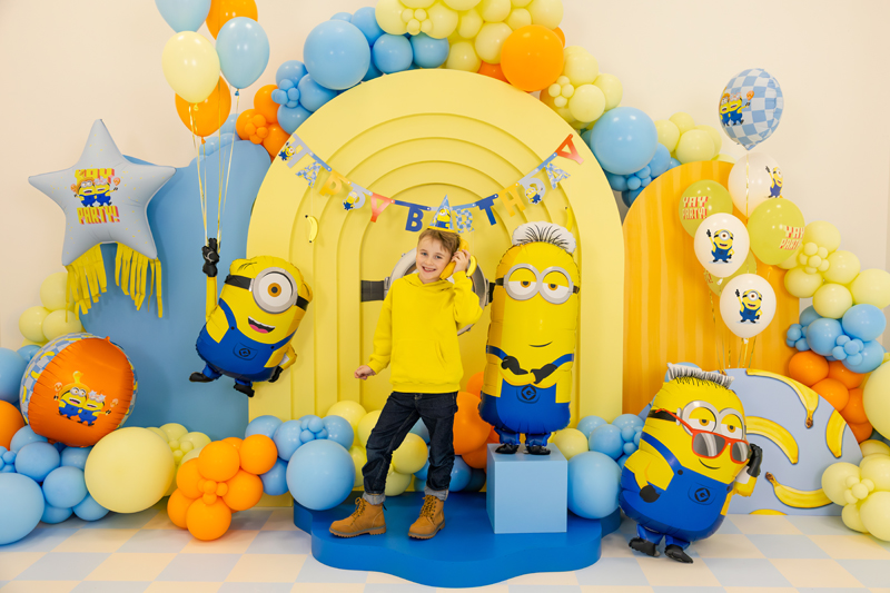 Minion, Ballondekoration, Kinderfotografie, Partydekoration, Gelbblaues Farbschema