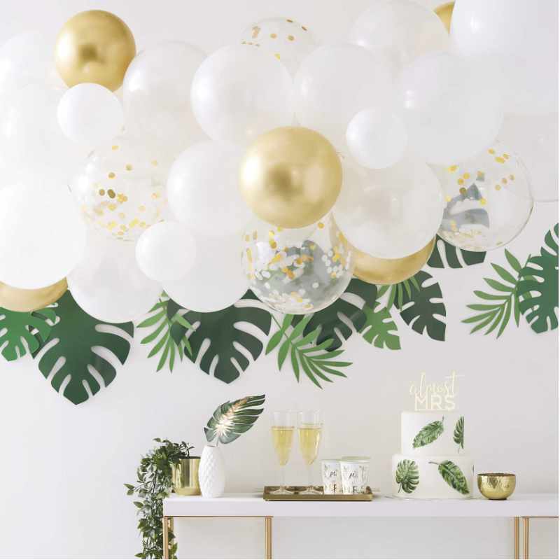 Kindergeburtstag-Ballonbogen_Gold_Weiss_Konfetti_1