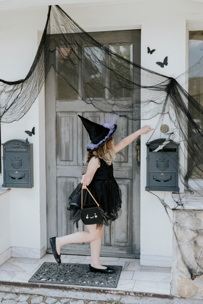 Halloween, Hexenkostüm, Mädchen, Schwarzes Kleid, Hexenhut