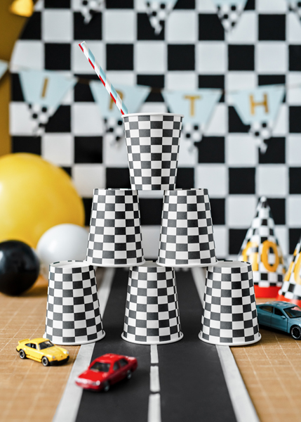 Checkered cups, Papierbecher, Trinkhalm, Partyzubehör, Spielzeugautos