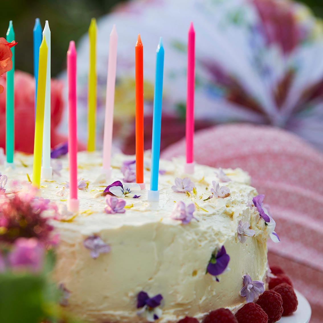 kinderparty rain-candle-m-04_a30f5e94-f96d-49f4-bc3a-04b395eab52f
