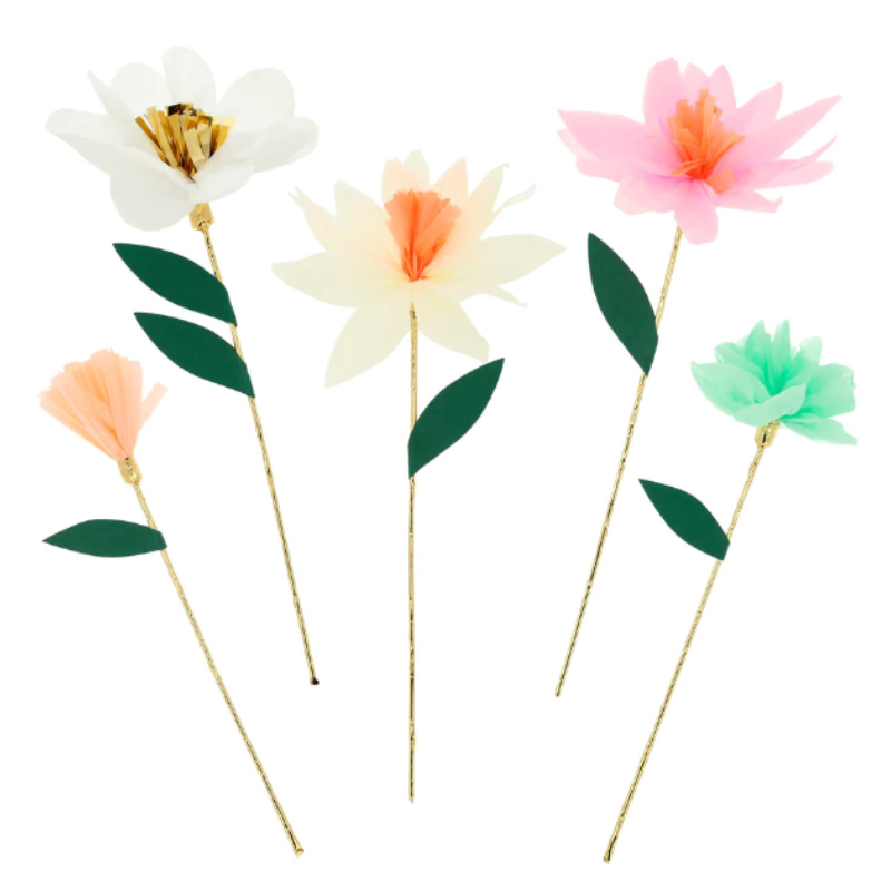 Kindergeburtstag-Tischdekoration-Meri-Meri-Blumen-1