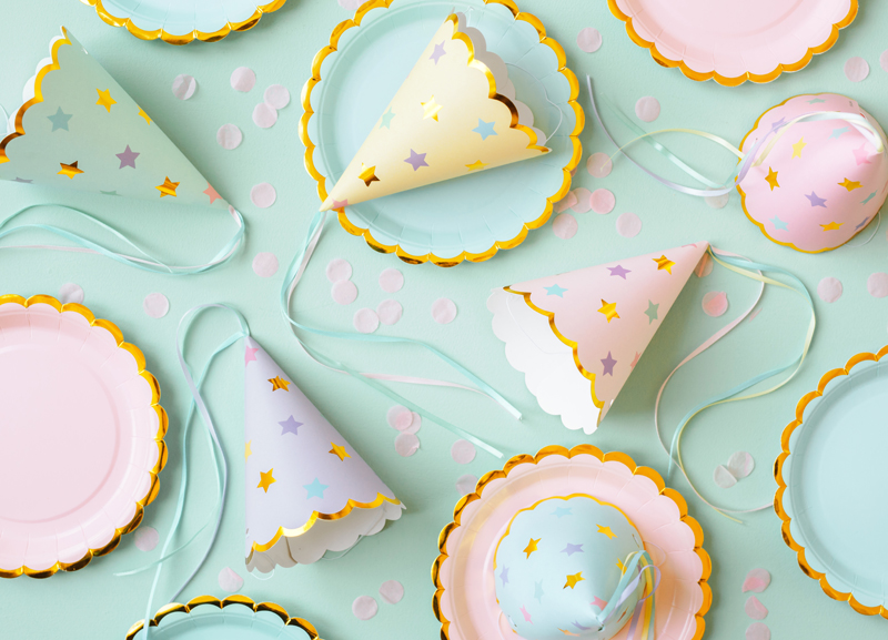 Kuchenteller, Partyhütchen, Servierplatten, Pastellfarben, Feierdekoration