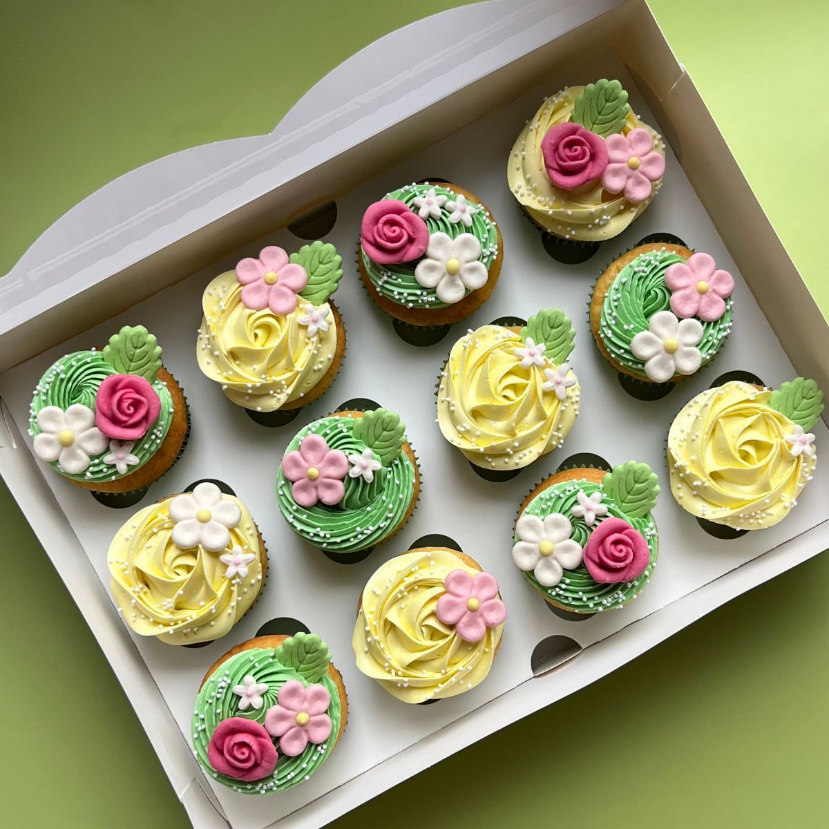 Cupcake, Frosting, Flowers, Fondant, Boxed